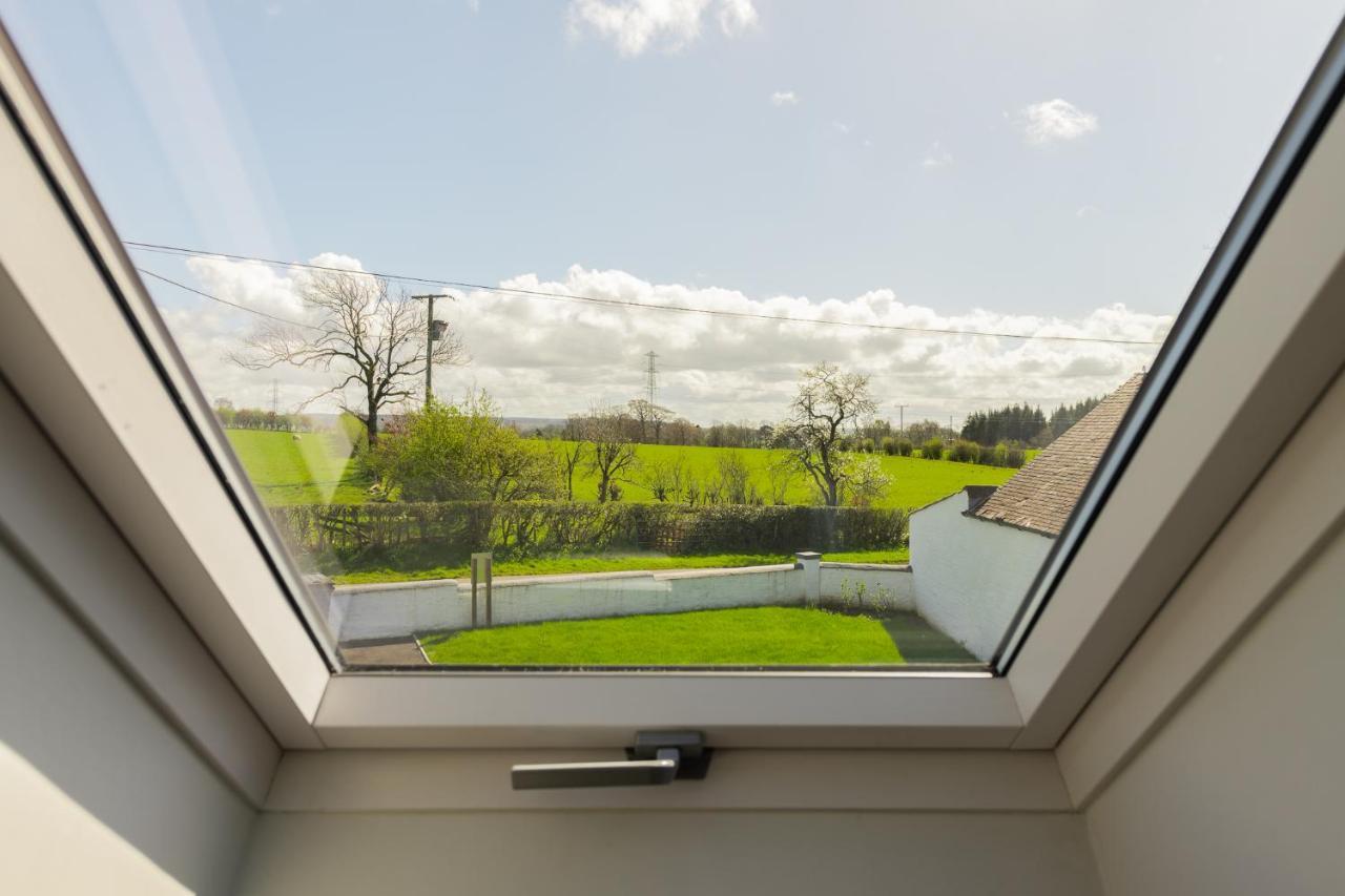 Nether Newton - Sleeps 12, Hottub, Sauna, Private Garden Newmilns Exterior foto